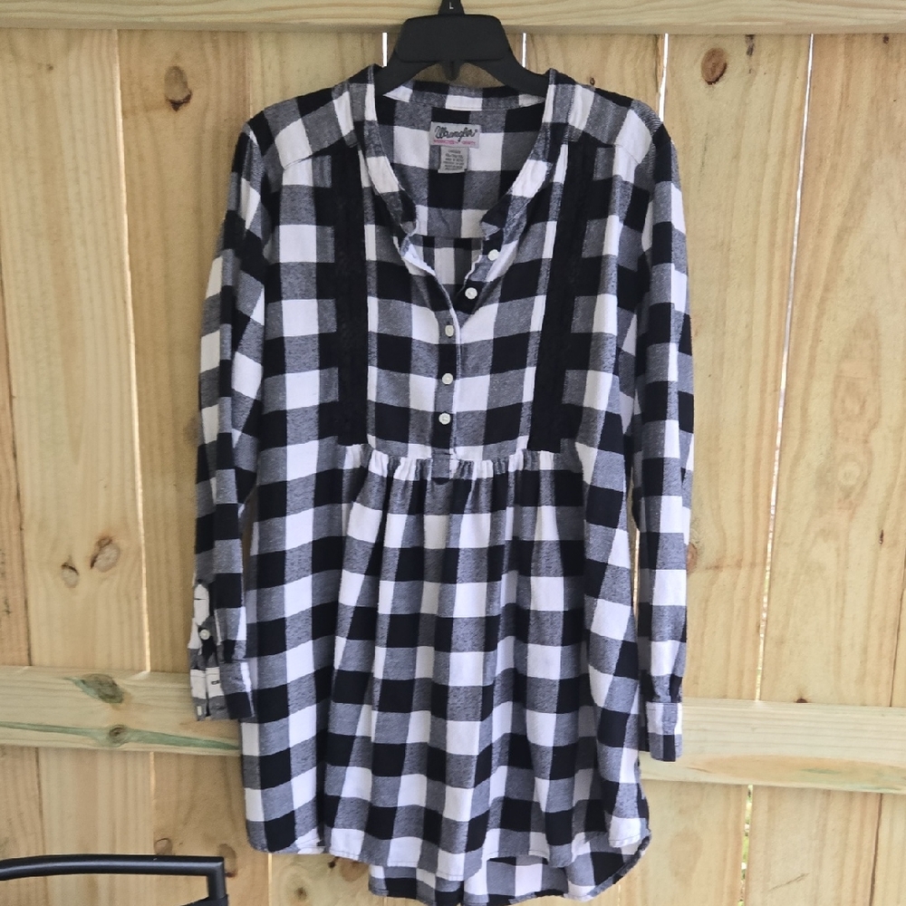 Wrangler Black and White Checkered Button Down Shirt XL Roomy Front Lace Panels